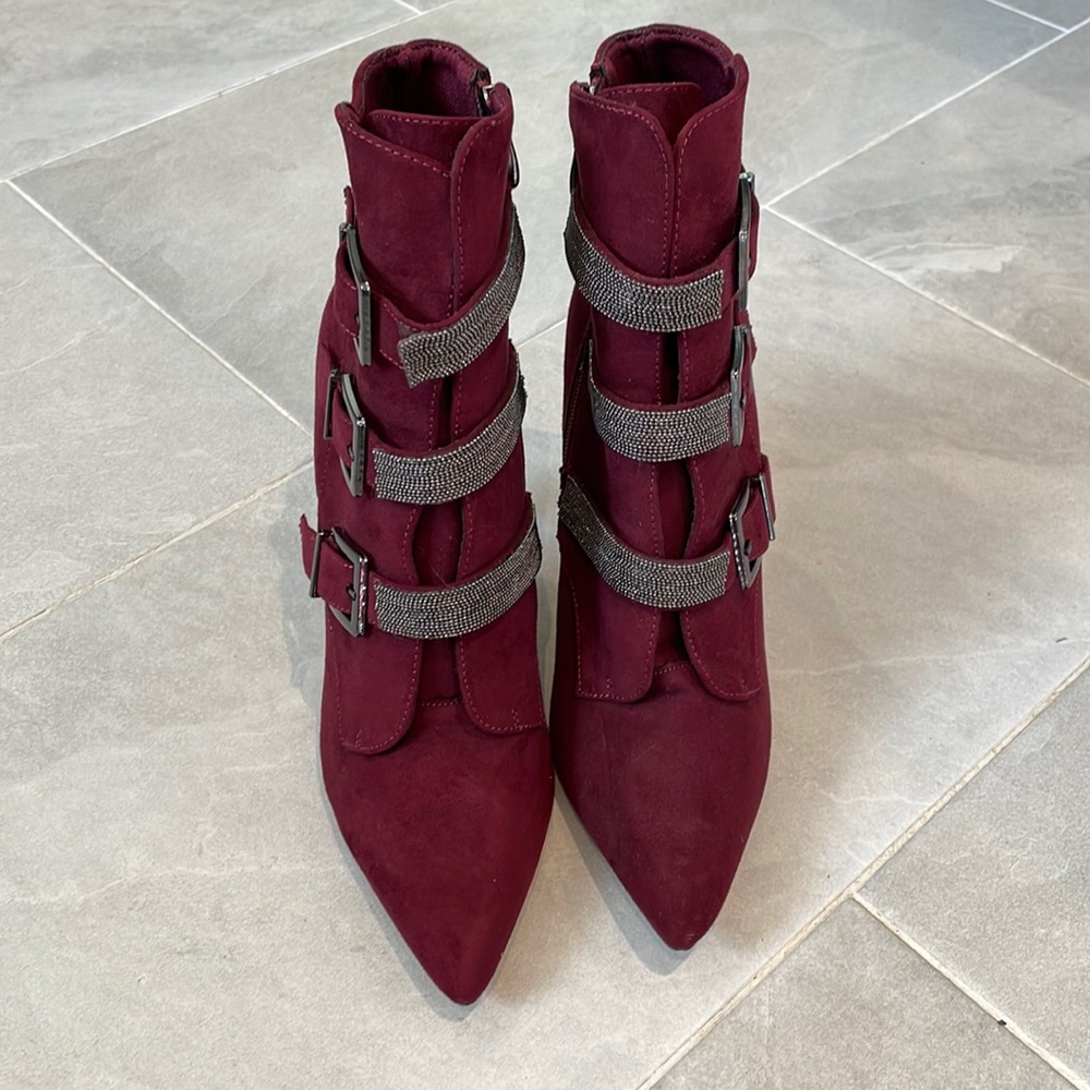 Venus buckle booties. Color wine. Size 7.5. Never worn!